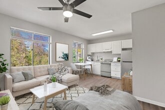 Building Photo - Crown Apartments