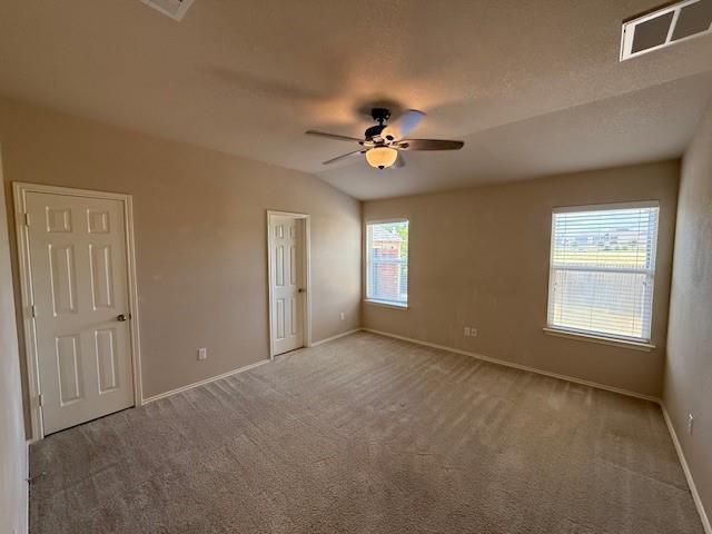 Building Photo - 1215 Logan Dr