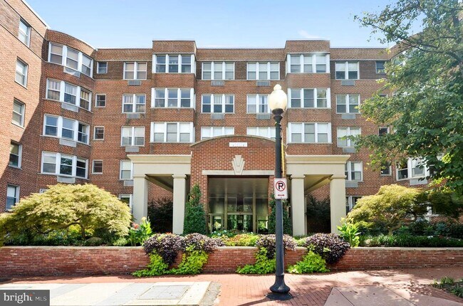 Building Photo - 2500 Q St NW