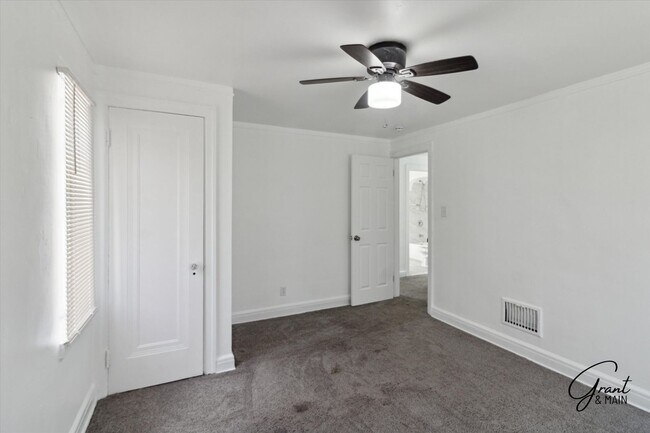 Building Photo - #1300 3 bedrooms