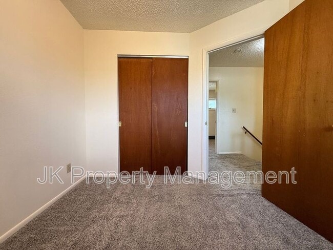 Building Photo - 919 1st Ave SW