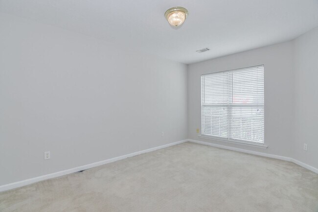 Building Photo - 275 Caldwell Cir