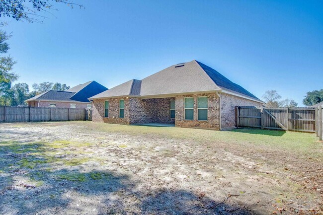 Building Photo - 4865 Spears St