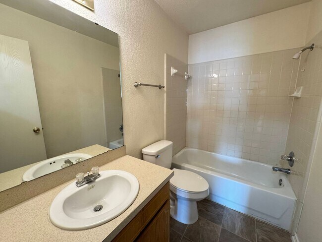 Building Photo - 4405 Abigail Dr