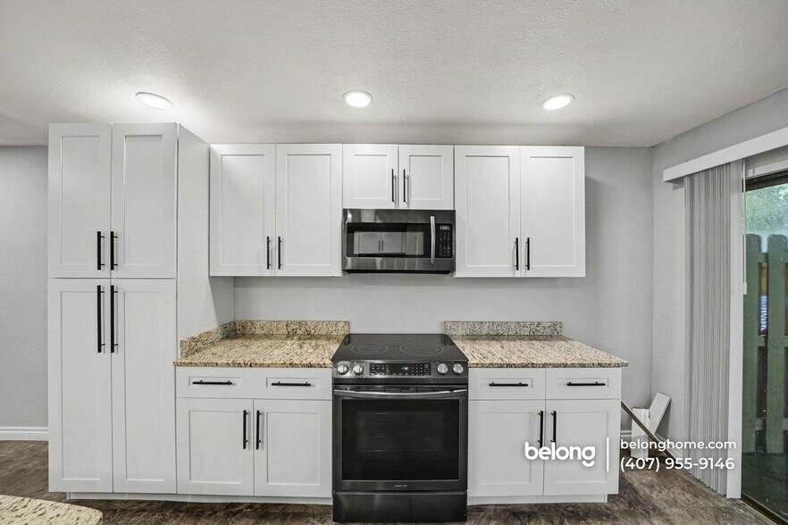 Building Photo - 1356 Casa Park Cir