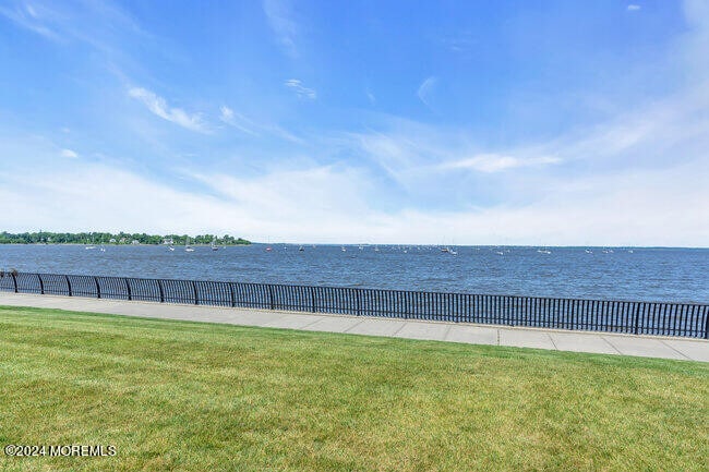 Building Photo - 30 Cedar St