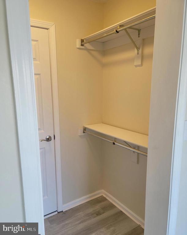 Building Photo - 9565 Battery Heights Blvd