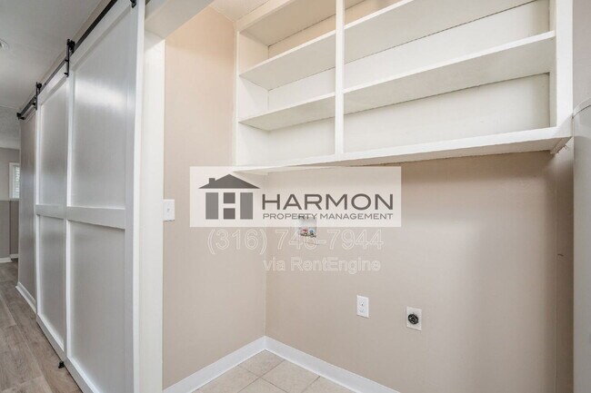 Building Photo - 8514 W 9th St N