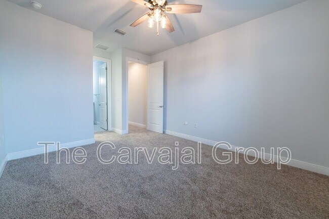 Building Photo - 1017 Steven Patrick Ave