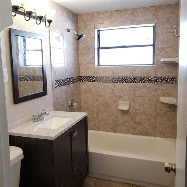 Building Photo - 6014 Southern Comfort Blvd