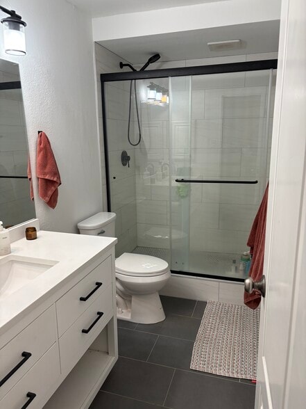 Guest Bathroom - 460 S Marion Pky