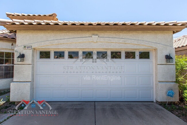 Building Photo - 1891 E Brentrup Dr