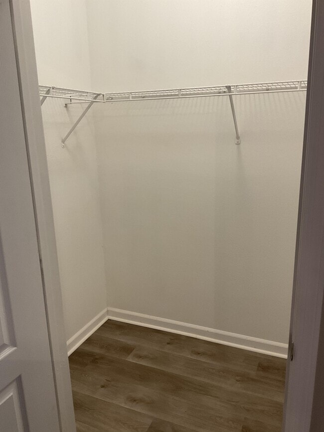 Building Photo - 8813 Villa View Cir