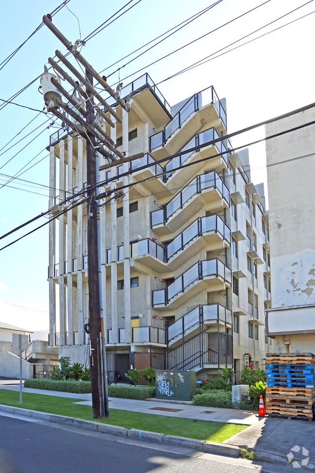 Building Photo - Hau'oli Lofts