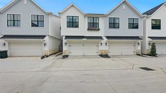 Building Photo - 6423 Highland Pine Ln