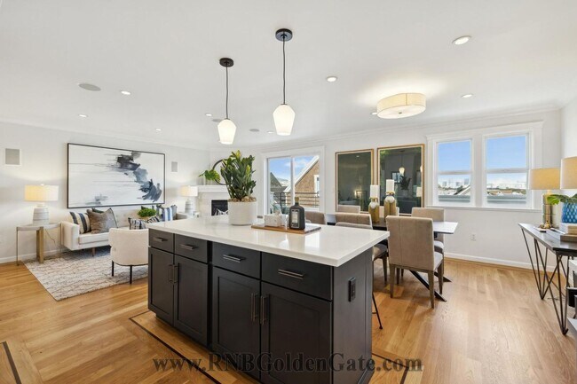 Building Photo - Gorgeous 3 bedroom, 2 and a half bathroom condo in Bernal Park for rent!