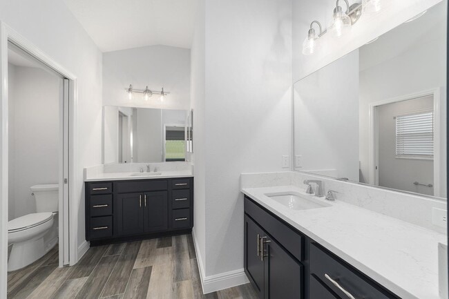Dual Vanity - 1577 Whalin Way