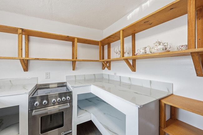 Building Photo - 308 SW 1st St