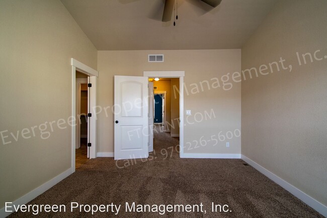 Building Photo - 2 br, 2.5 bath House - 5020 Cinquefoil Lan...