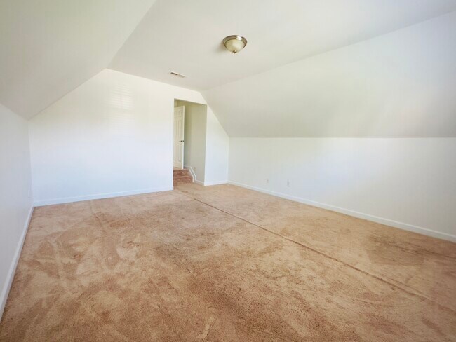 Building Photo - 6300 Falcon Knoll Cir