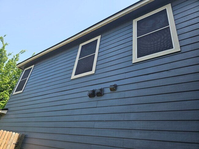 Building Photo - 316 Cordero Dr