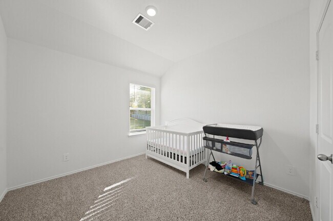 Building Photo - "Charming 4-Bed Sanctuary with Granite Elegance in Magnolia!"