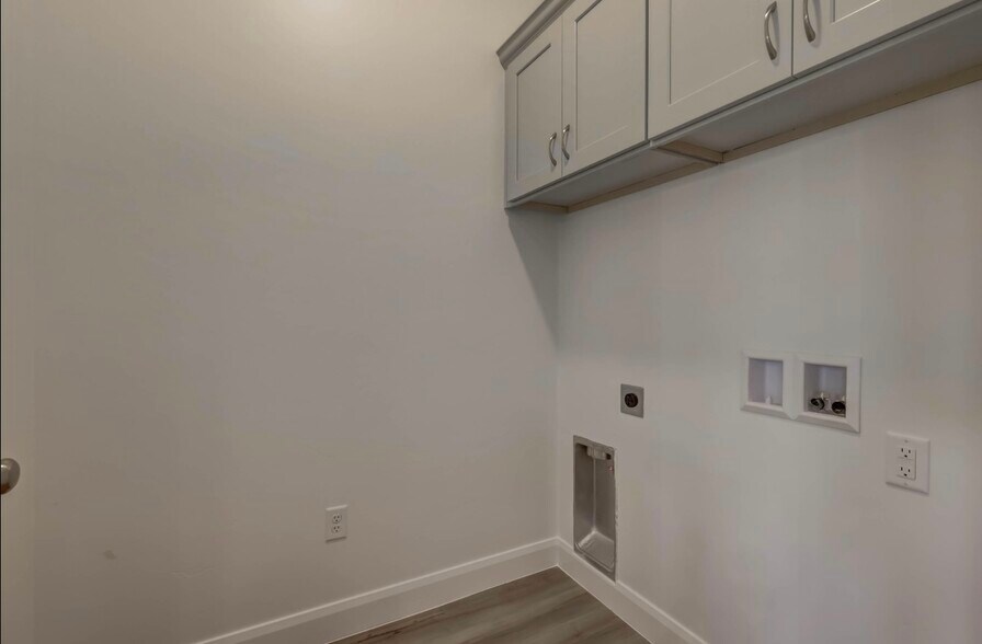 Building Photo - 4729 S Lucy Ln