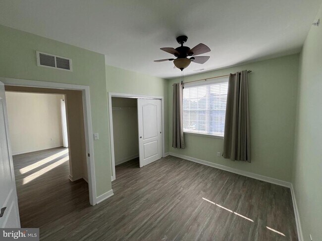 Building Photo - 33707 Skiff Aly