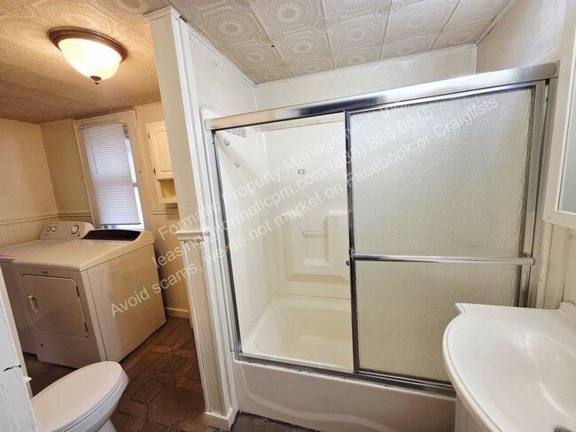 Building Photo - Pet Friendly - Beautifully Updated 3-Bedroom Home in Hanover Township