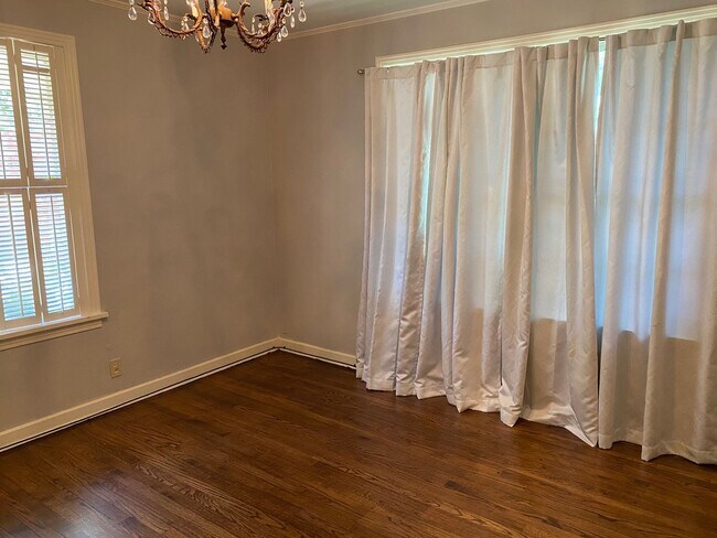 Building Photo - Beautiful 3/2 in South Highlands