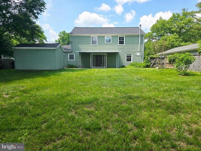 Building Photo - 4025 Chelmont Ln