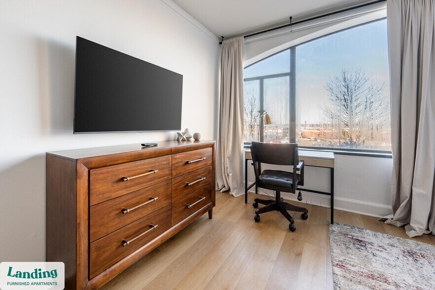 Building Photo - 933 McGee St