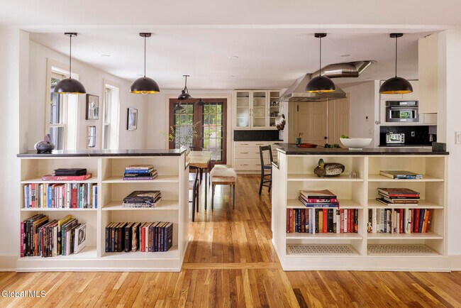 Building Photo - 243 Morton Rd