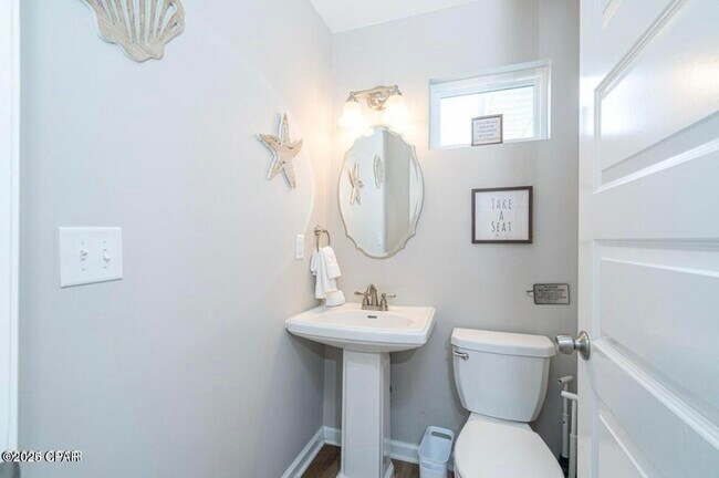 Building Photo - 6320 Beach Dr