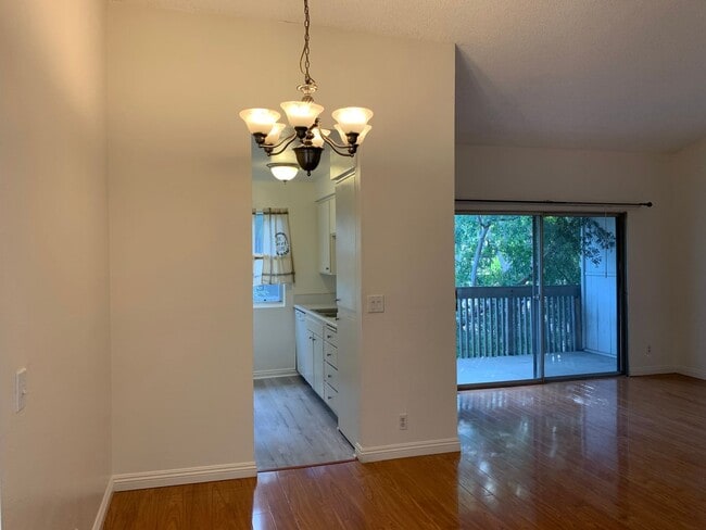 Building Photo - Bright, comfortable, and spacious one bedroom Condominium
