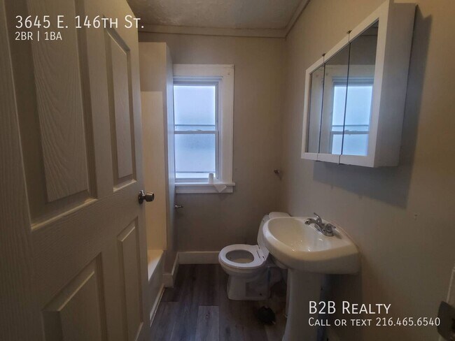 Building Photo - 3645 E 146th St
