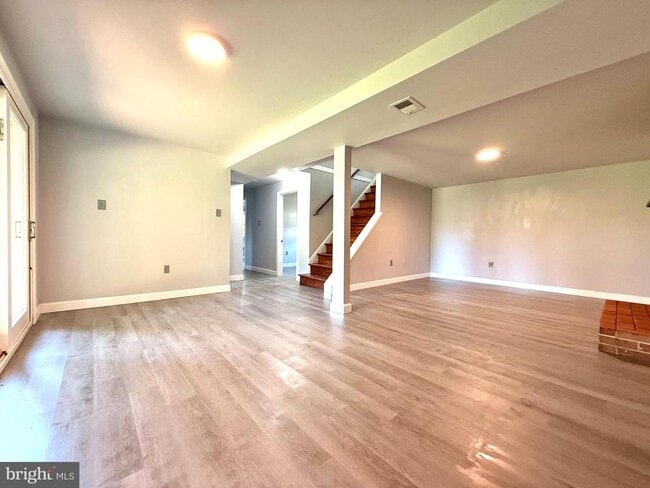 Building Photo - 4537 Kingston Rd