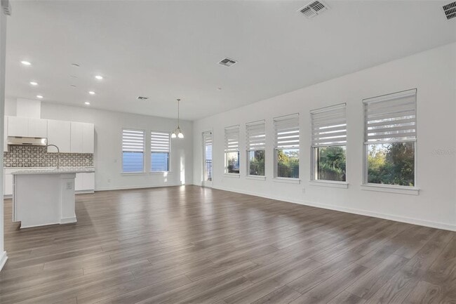 Building Photo - 17582 Lake Star Rd