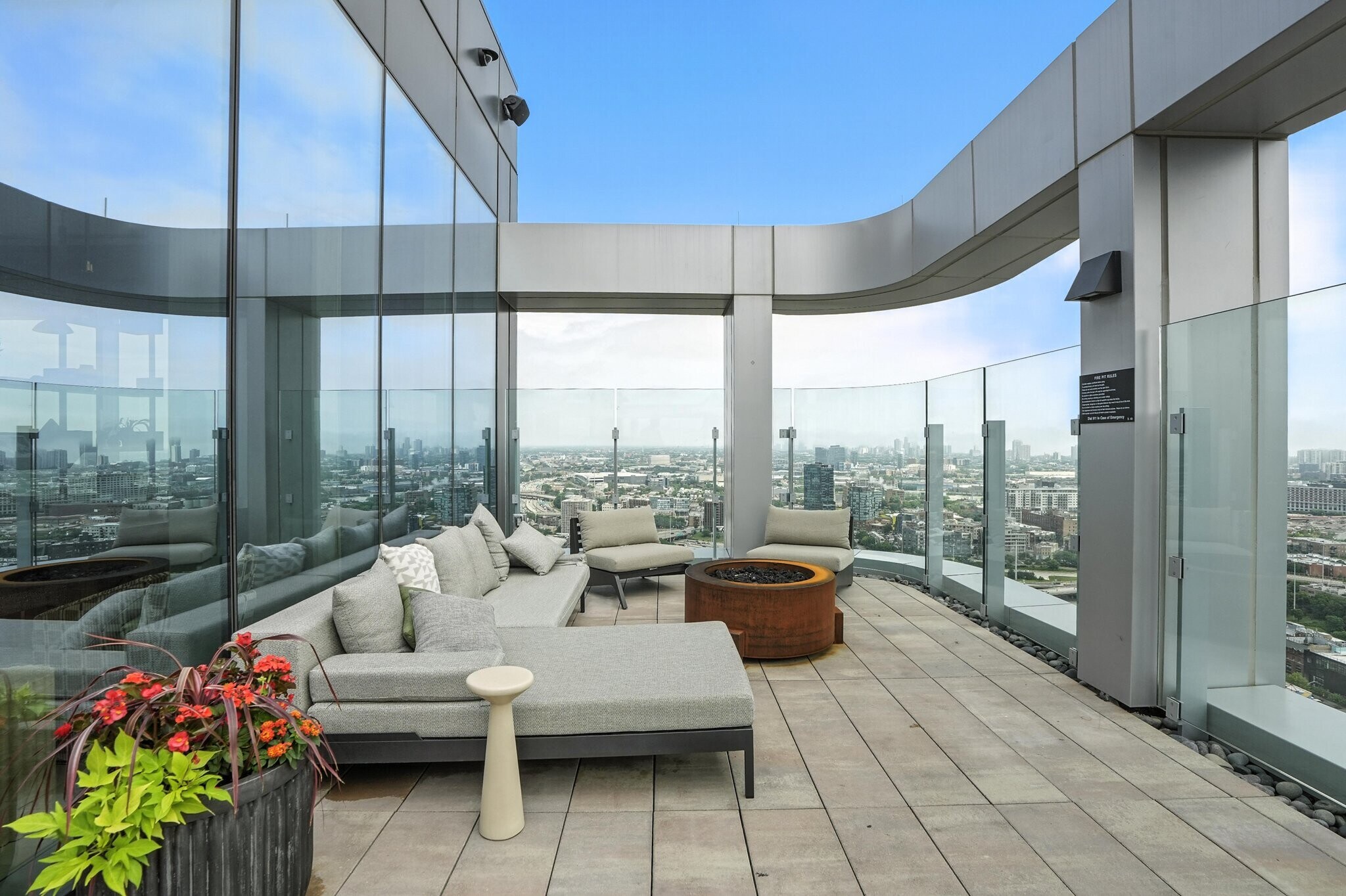 Building Photo - 1101 W Carroll Ave