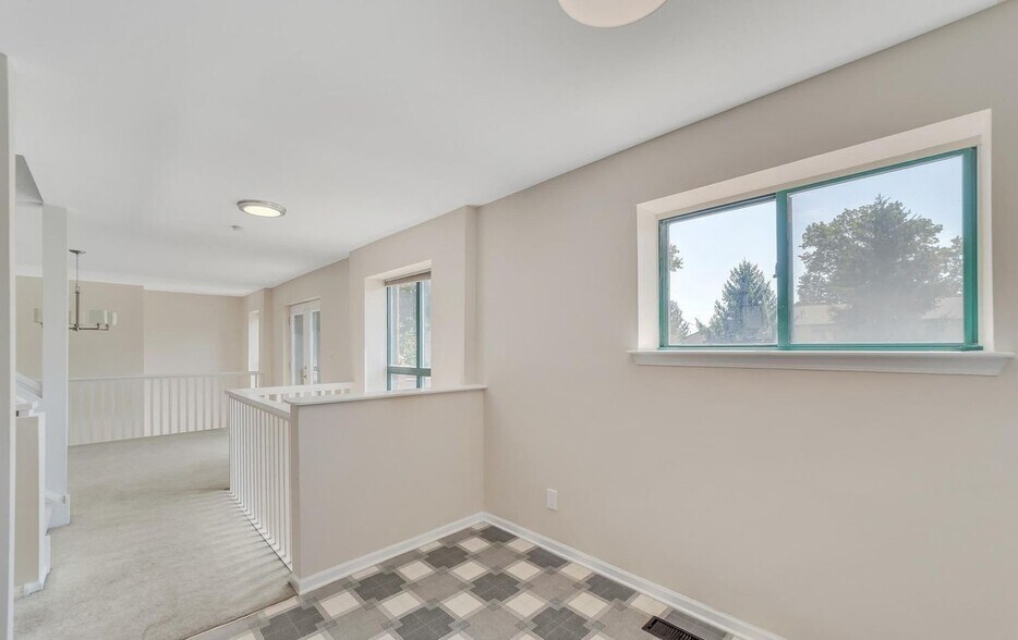 Building Photo - 116 Paladin Dr