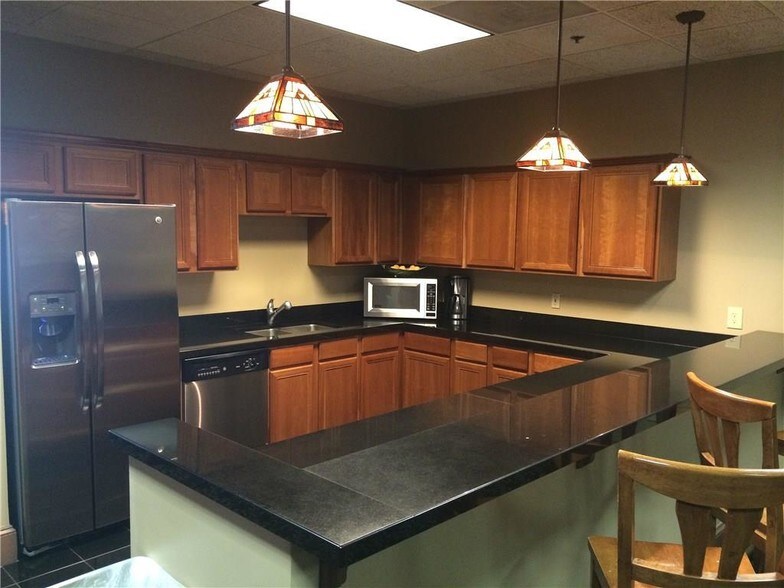 Common Area - 620 Peachtree St NE