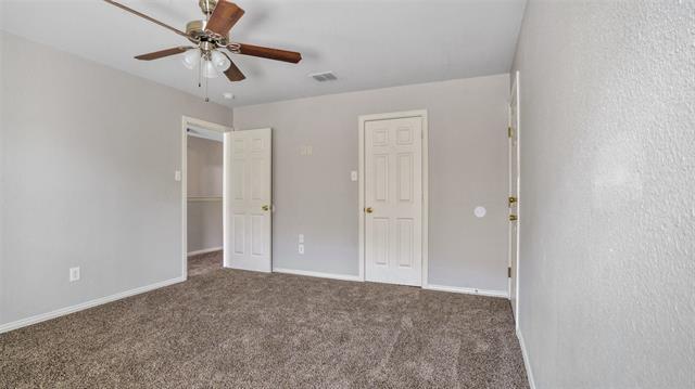 Building Photo - 11546 La Grange Dr