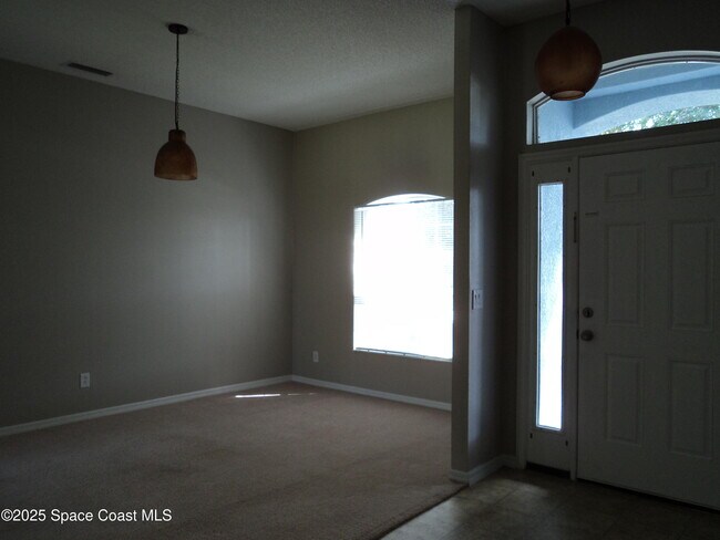 Building Photo - 1150 Cogan Dr