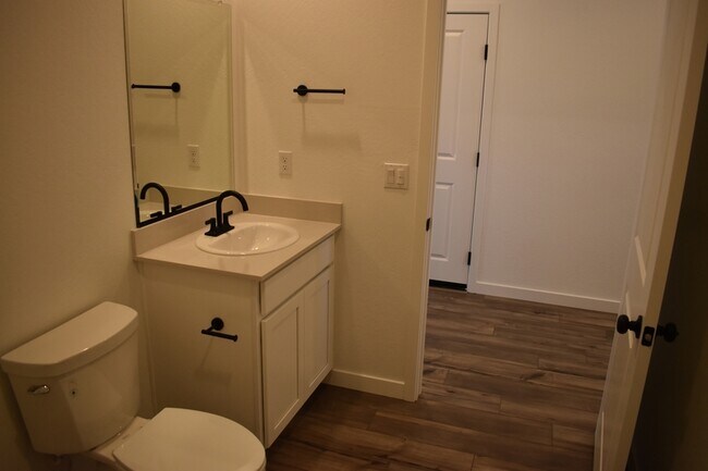 Building Photo - 4123 Scarlet Ct