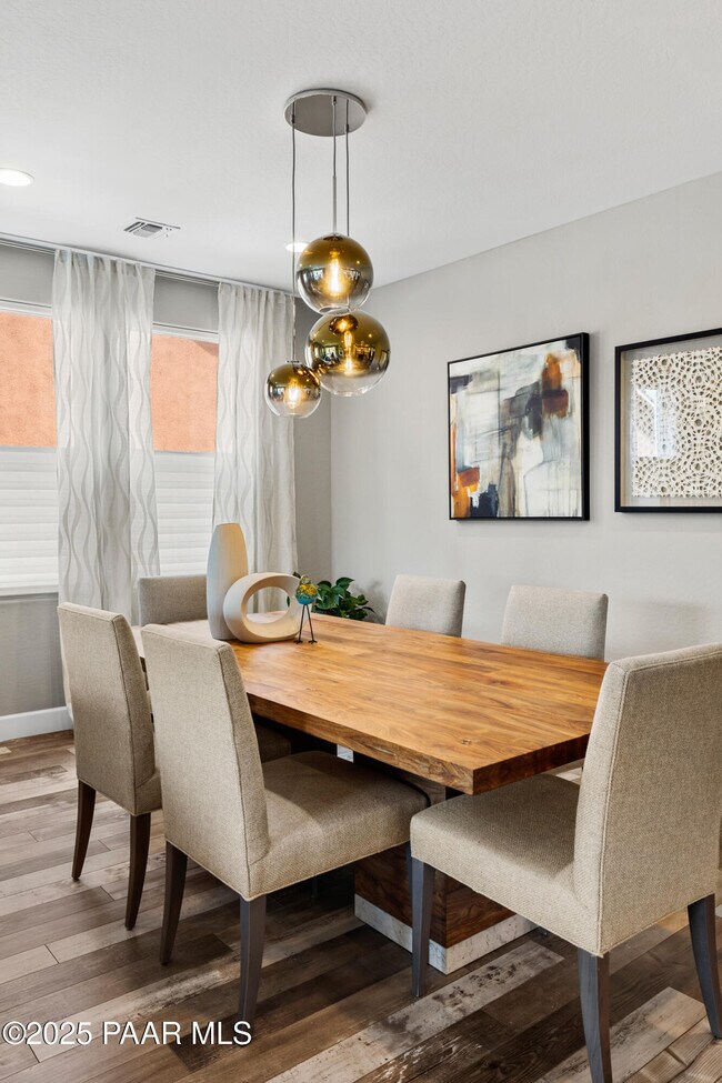 Building Photo - 1465 Varsity Dr