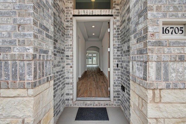 Building Photo - 16705 Christina Garza Dr