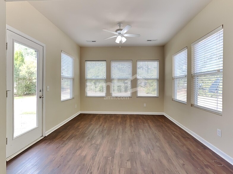 Building Photo - 251 Old Carolina Dr