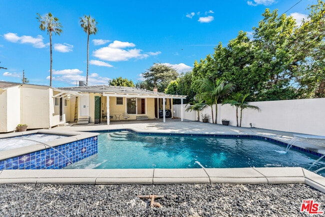 Building Photo - 4221 Stewart Ave