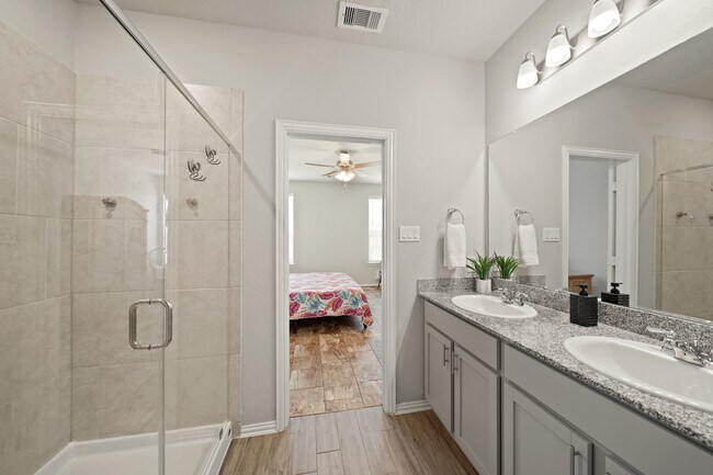 Building Photo - 7410 Arabian Moon Trail