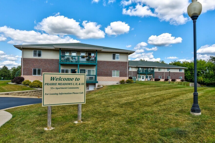 Interior Photo - Prairie Meadows II - III Senior Living Apa...
